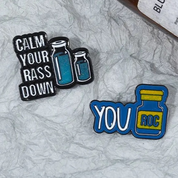 Punny RASS Enamel Pin Funny Anaesthesia ICU Delirium Pun Joke Badge Doctor Gift - Picture 3 of 8